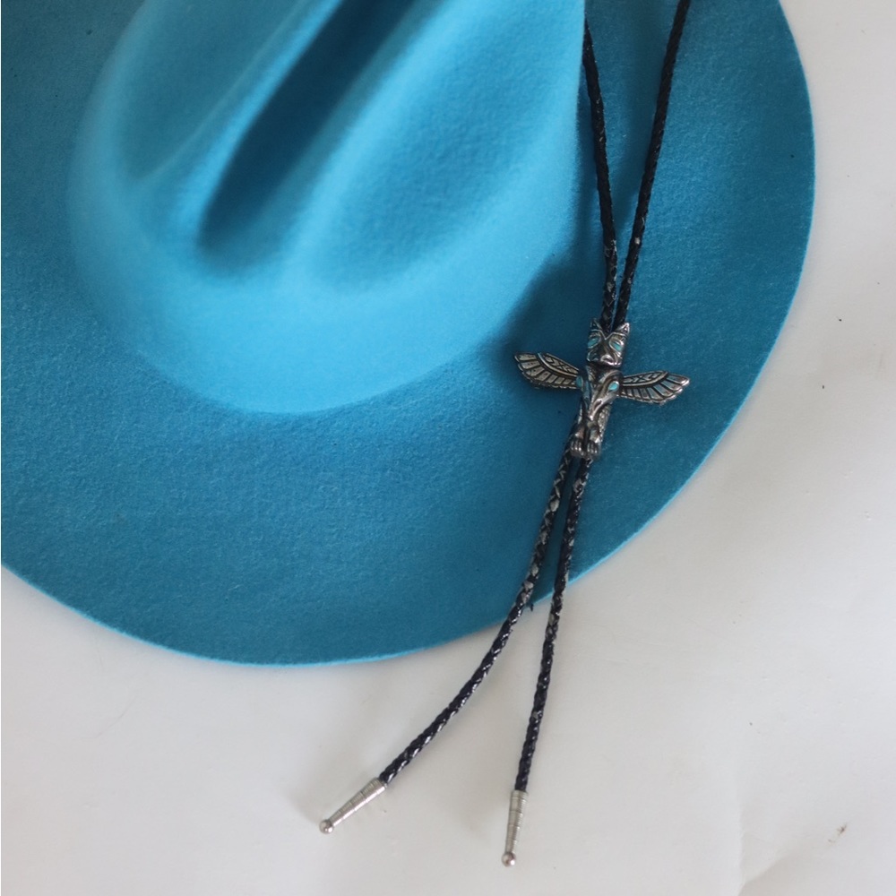 Vintage Totem Torquise Bolo Tie Necklace